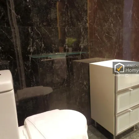 Homyat Prior Isidros, Plaza Mayor *