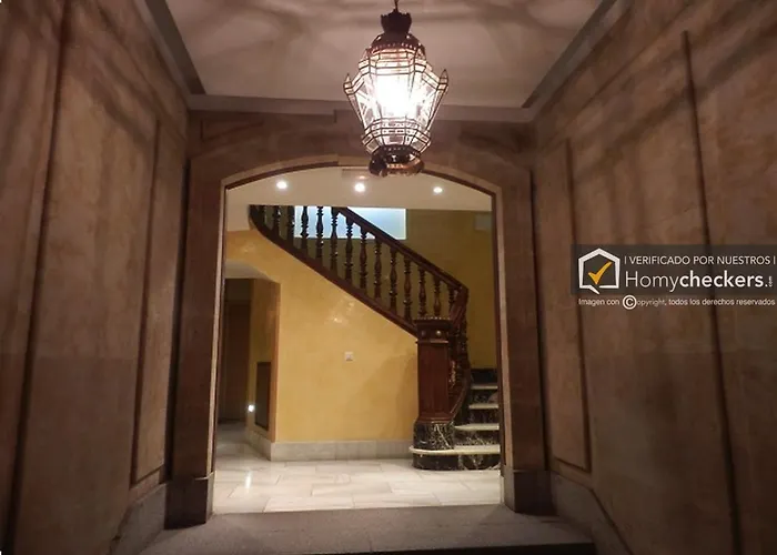 Homyat Prior Isidros, Plaza Mayor Apartmán *