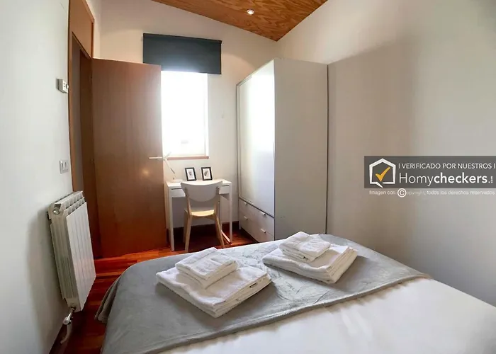 Homyat Prior Isidros, Plaza Mayor *